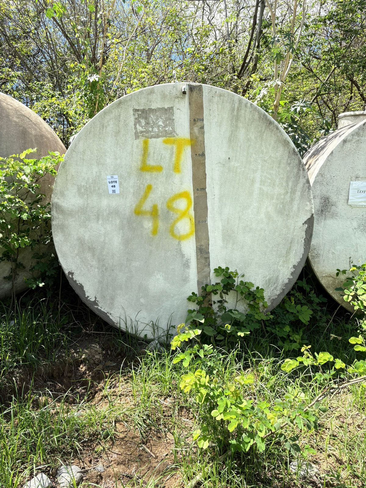 Foto de SUCATA DE TANǪUE DE FIBRA 10.000 LT