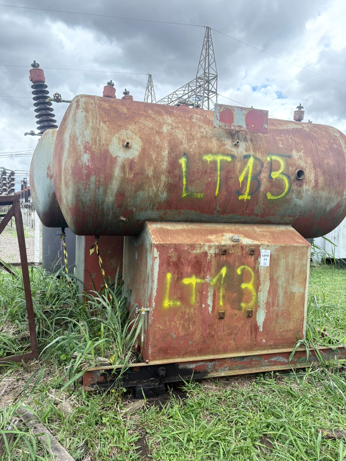 Foto de SUCATA FERROSA 02 TANǪUES DE PRESSURIZAÇÃO