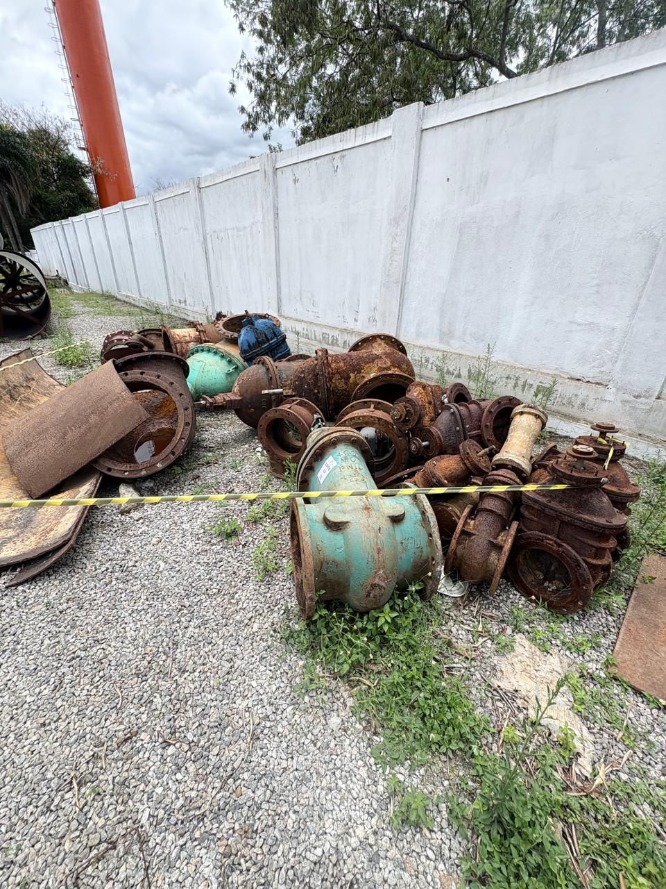 Foto de SUCATA DE PARTES DE VEÍCULOS