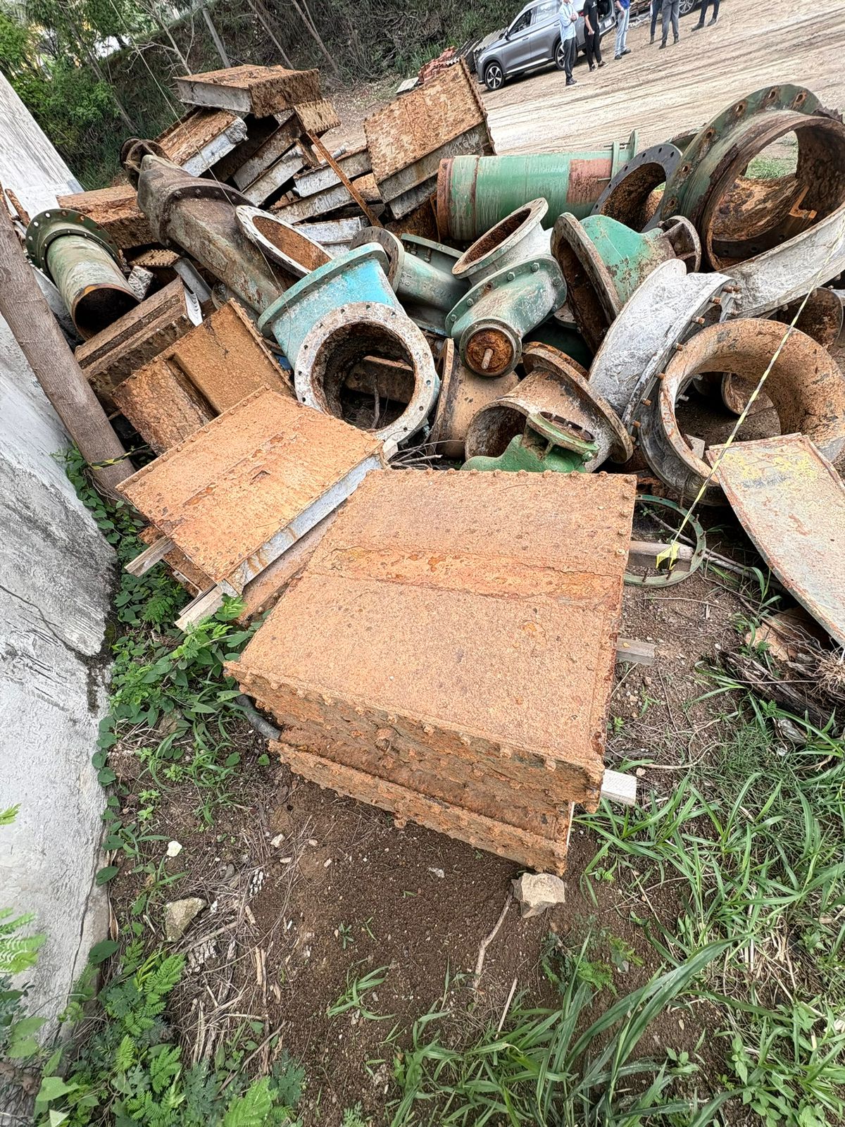 Foto de SUCATA MISTA FERROSA E PARTES DE TUBOS DE FERRO FUNDIDO 10t