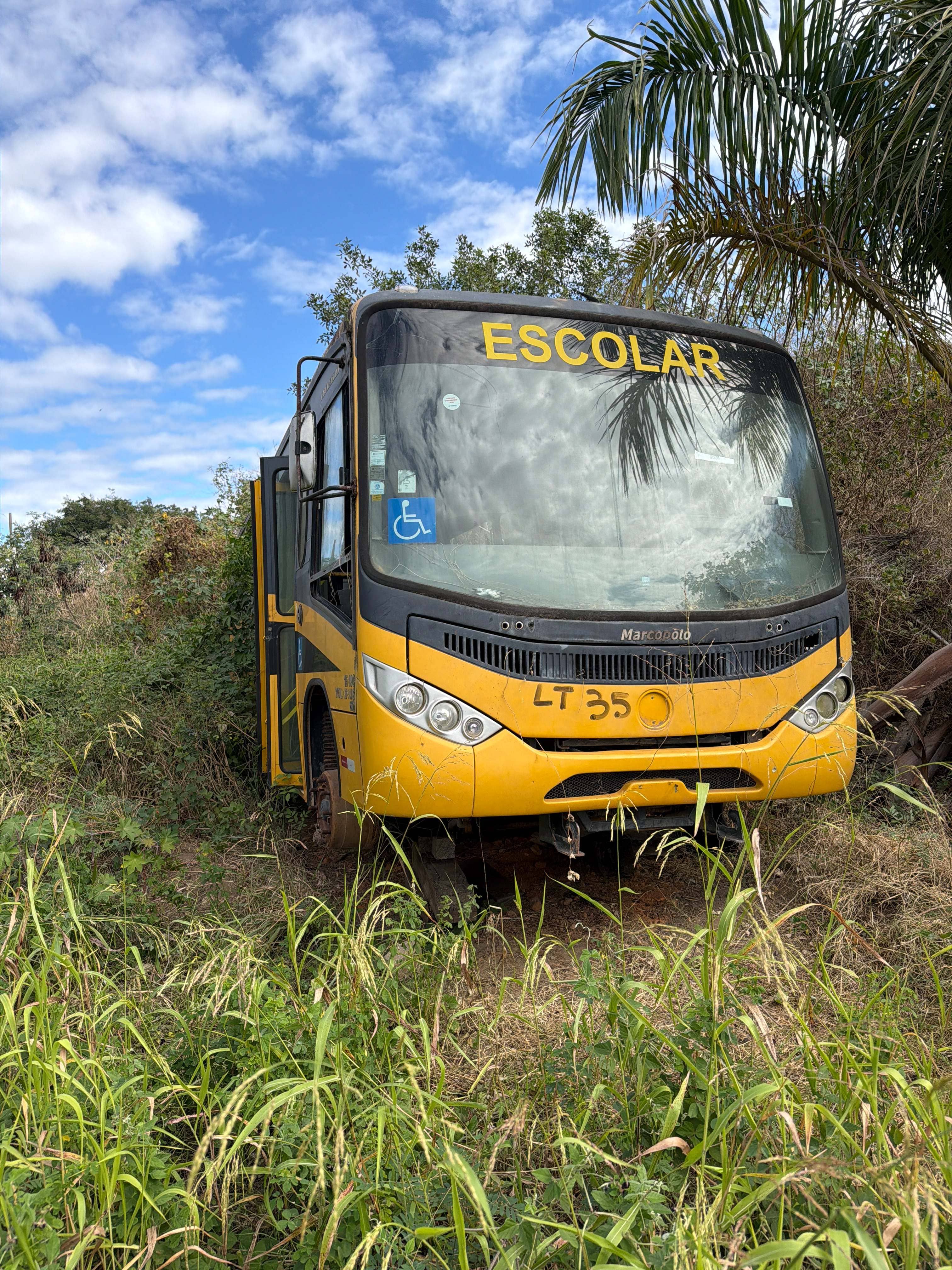 Foto de ÔNIBUS VOLKSWAGEM 15.190 EOD E.HD ORE -*Estado sucateado*