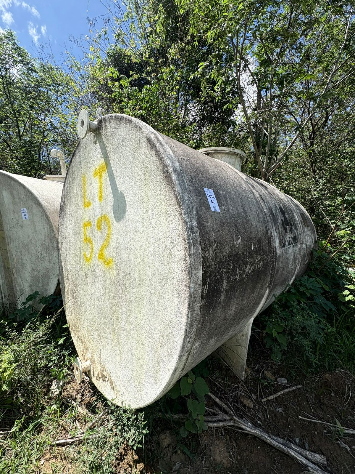 Foto de SUCATA DE TANǪUE DE FIBRA 10.000 LT